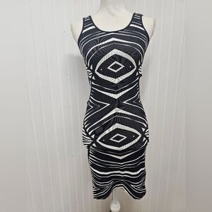 Black and White Geometric Pattern Dress Bebe Stretch PS
